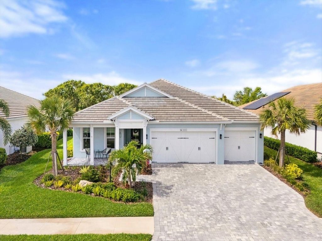Photo of 8281 Grande Shores Drive, Sarasota, FL 34240 (MLS # A4674321)