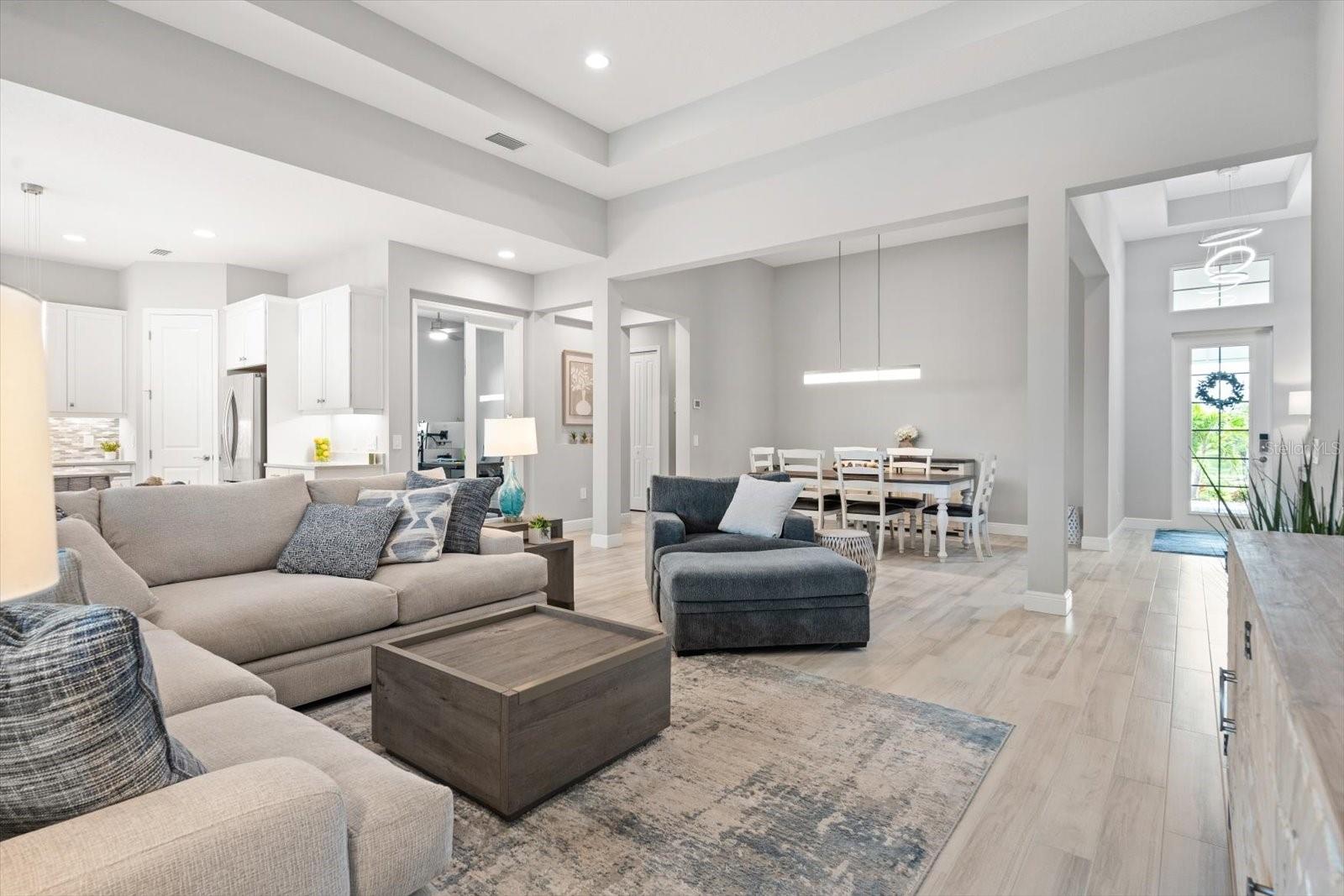 LAKEHOUSE COVE/WATERSIDE PH 1 - Residential