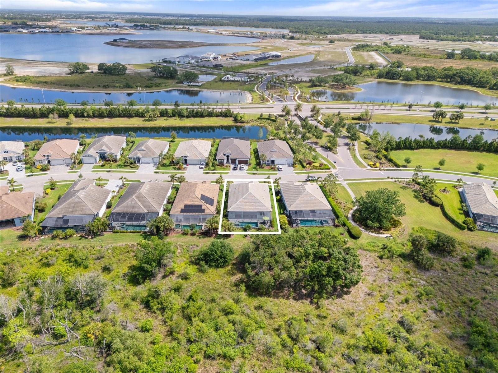 LAKEHOUSE COVE/WATERSIDE PH 1 - Residential