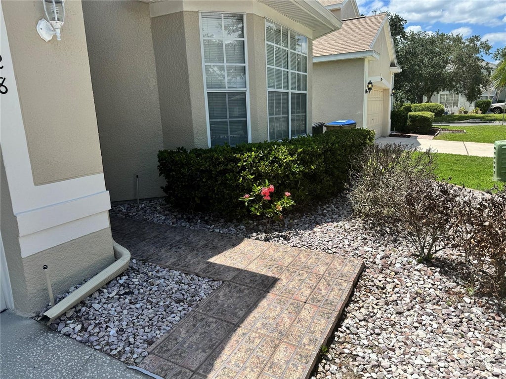 Photo of 128 Westmoreland Circle, Kissimmee, FL 34744 (MLS # S5152936)