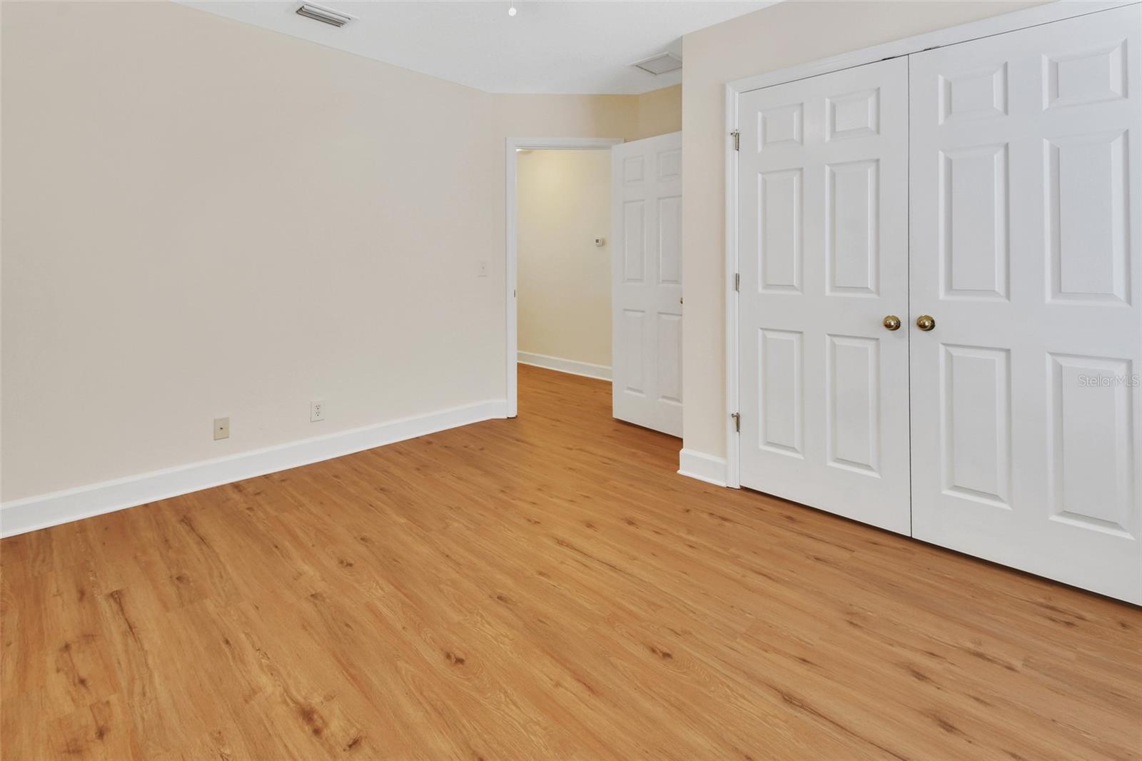 VICTORIA PARK INC 03 SE UNIT 02 - Residential