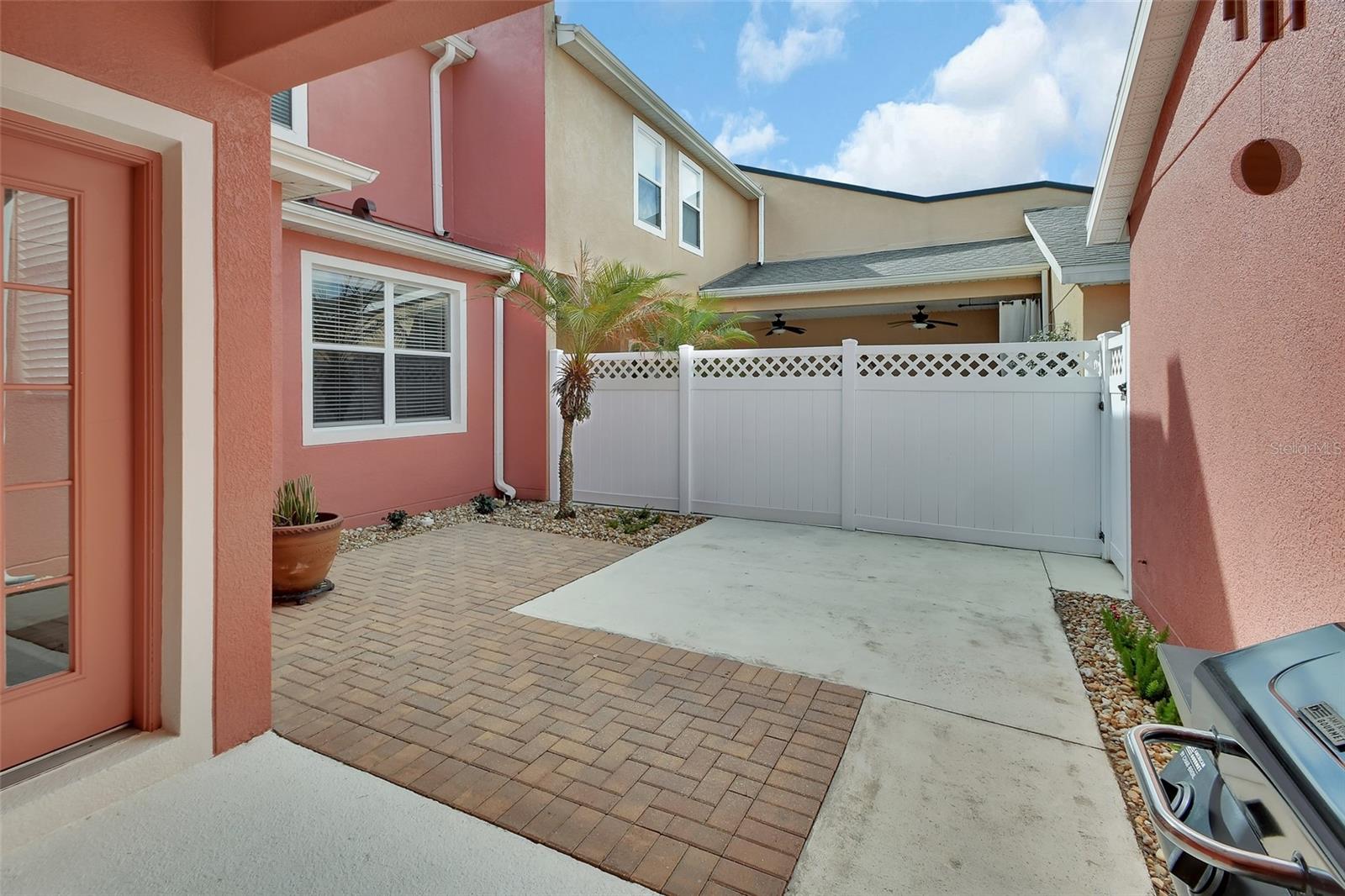 VICTORIA PARK INC 03 SE UNIT 02 - Residential