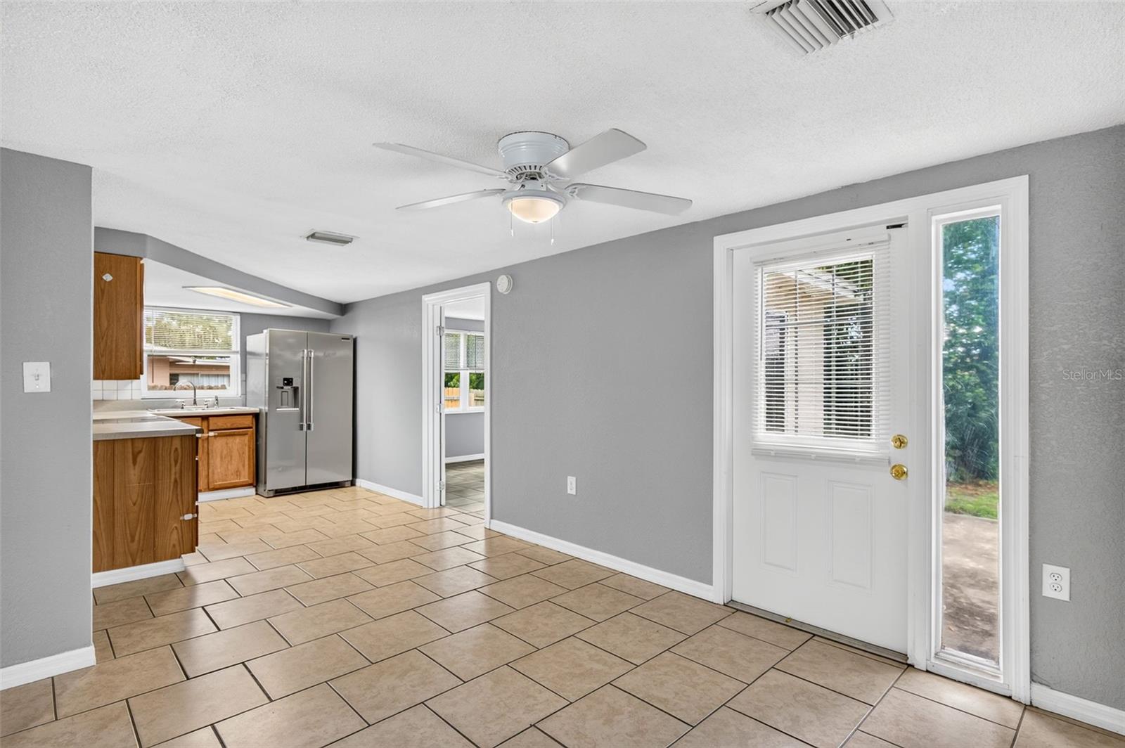 9831 RAINBOW LANE