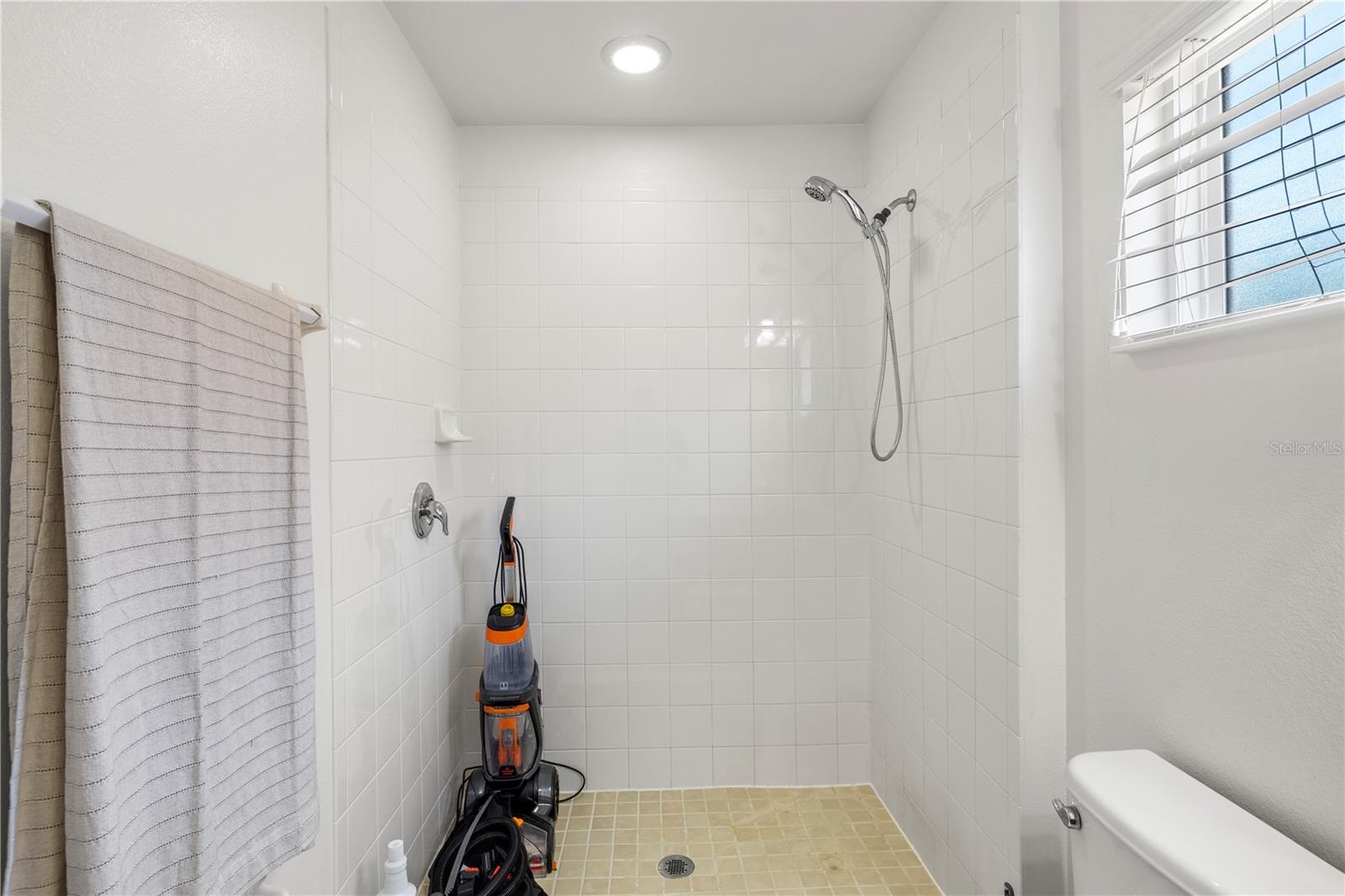 WATERSONG PH 01 - Residential
