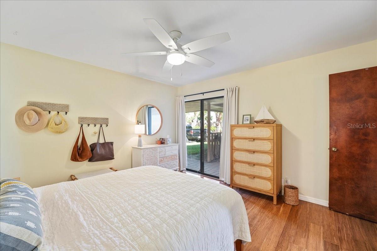 SCHOONER BAY - Residential