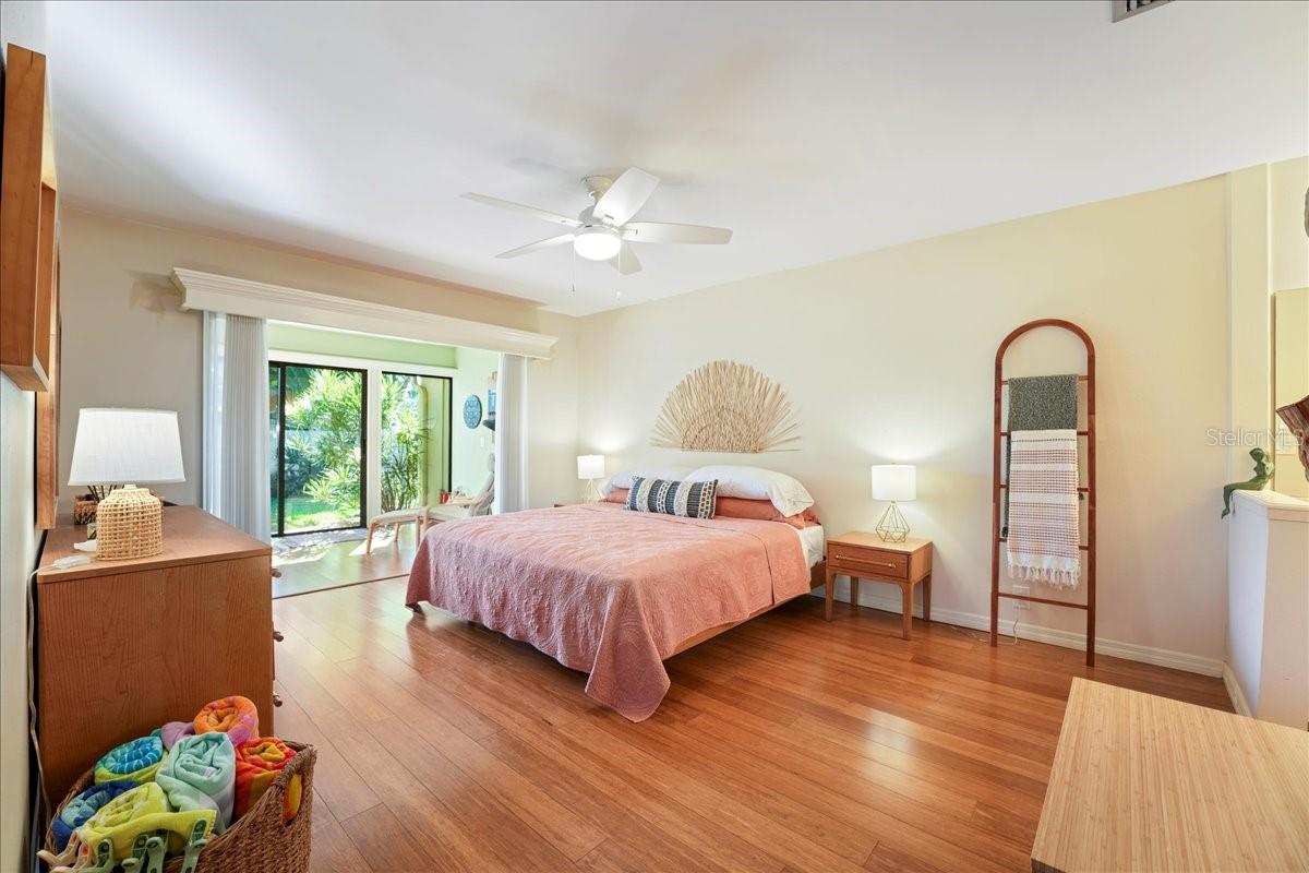 SCHOONER BAY - Residential