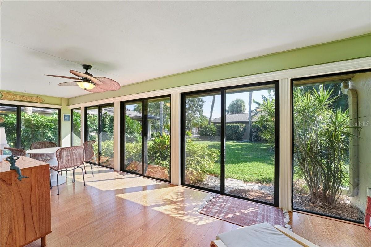 SCHOONER BAY - Residential