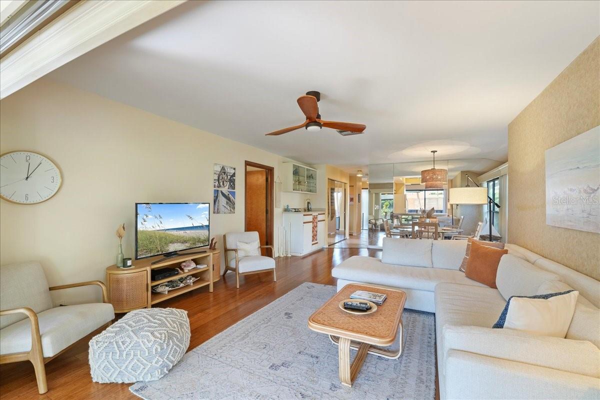 SCHOONER BAY - Residential