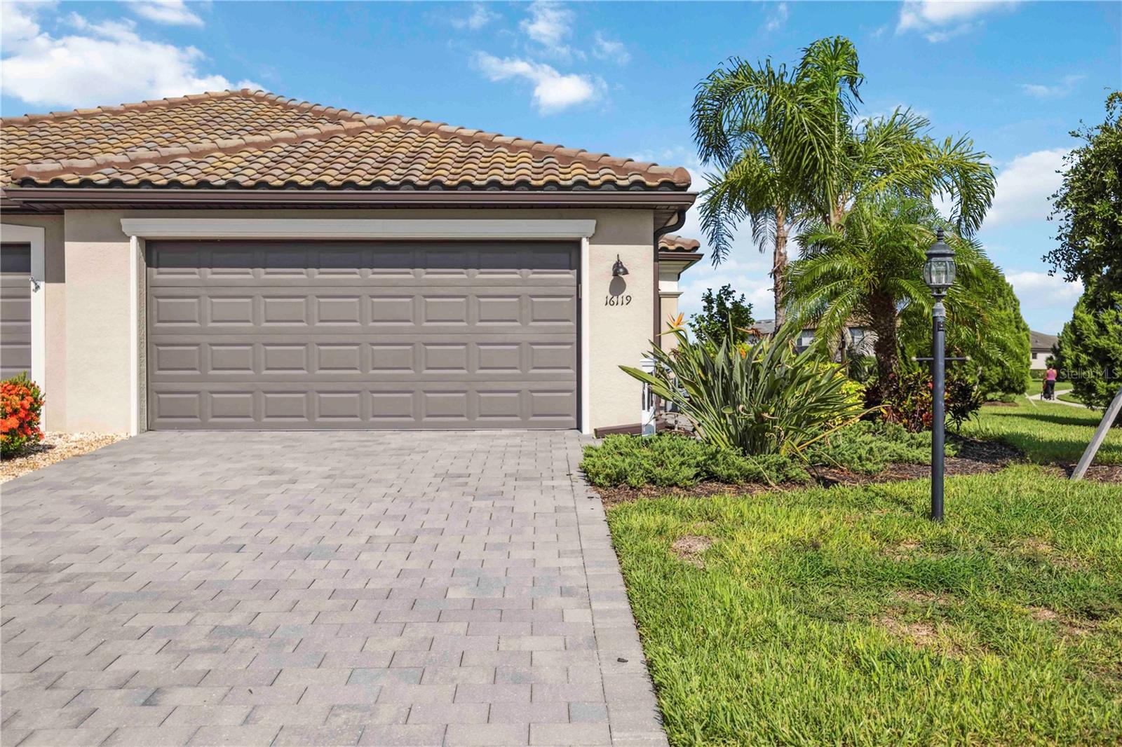 Furnished builder model Available Now – 2 Bed, 2 Bath Villa at 16119 Sunny Lake Dr in Lorraine Lakes!
Live the Florida lifestyle in this beautifully designed villa located in the sought-after community of Lorraine Lakes. This 2 bedroom, 2 bathroom home offers a spacious open layout, modern finishes, and maintenance-free living. Enjoy full access to resort-style amenities including a stunning clubhouse, pool, fitness center, tennis and pickleball courts, and more.
Move-in ready – schedule your tour today!