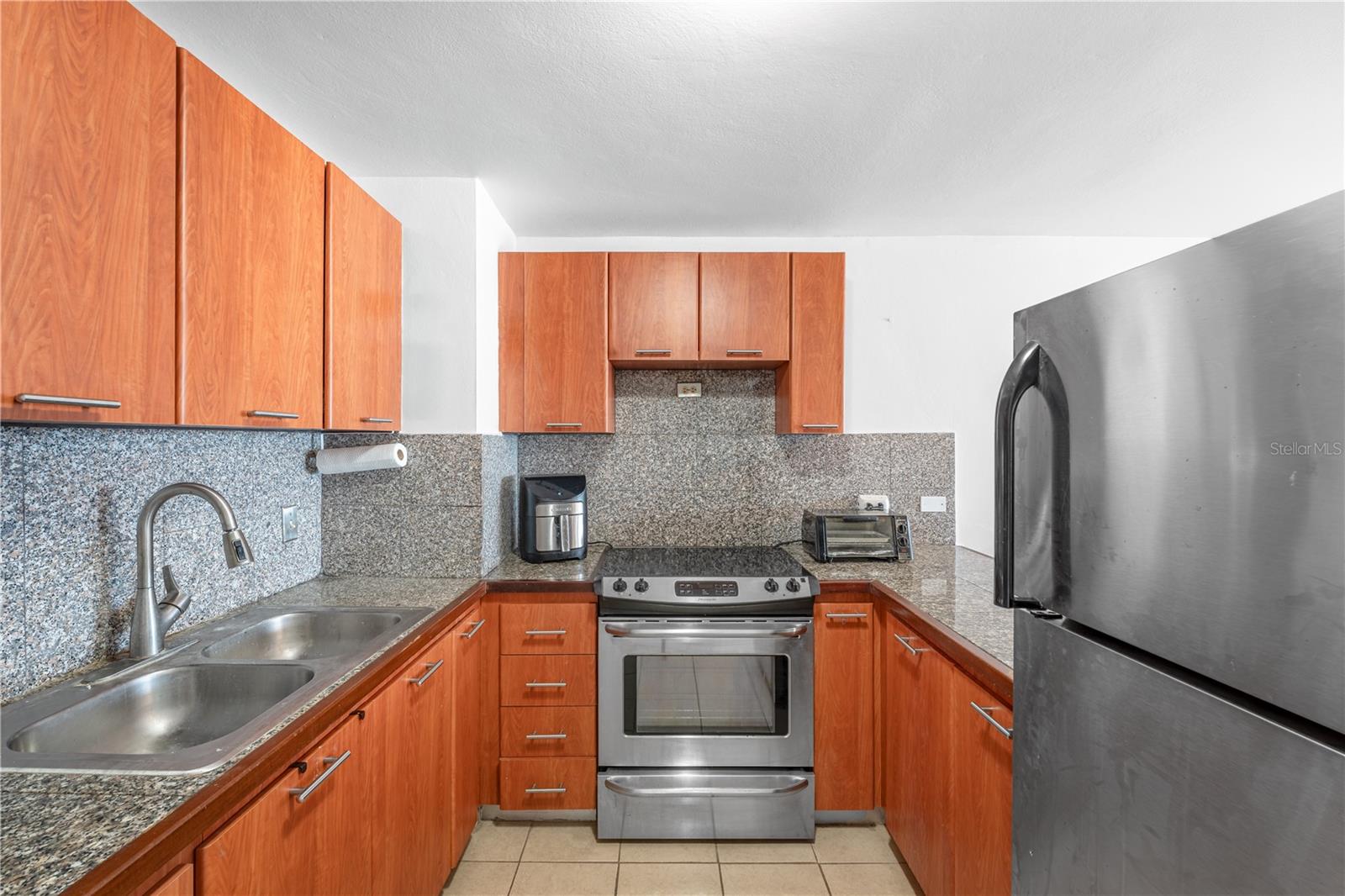 SR 102 km 14.6 BARRIO JOYUDA COND TORRE PUESTA DEL SOL 406