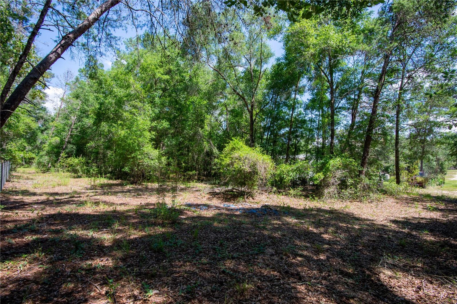 E1/2 OF N1/4 OF NW1/4 OF NW1/4 OF SW1/4 - Residential