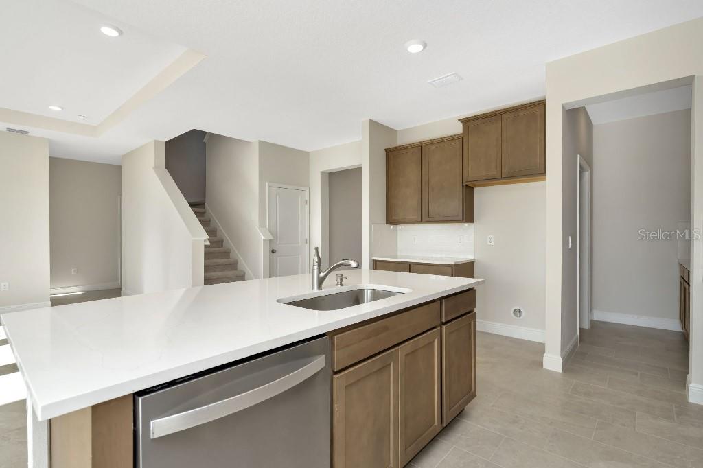 MANGROVE MANOR PH 1 - Residential