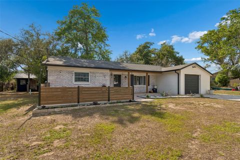 Photo of 118 Horst Road, Brandon, FL 33510 (MLS # TB8521024)