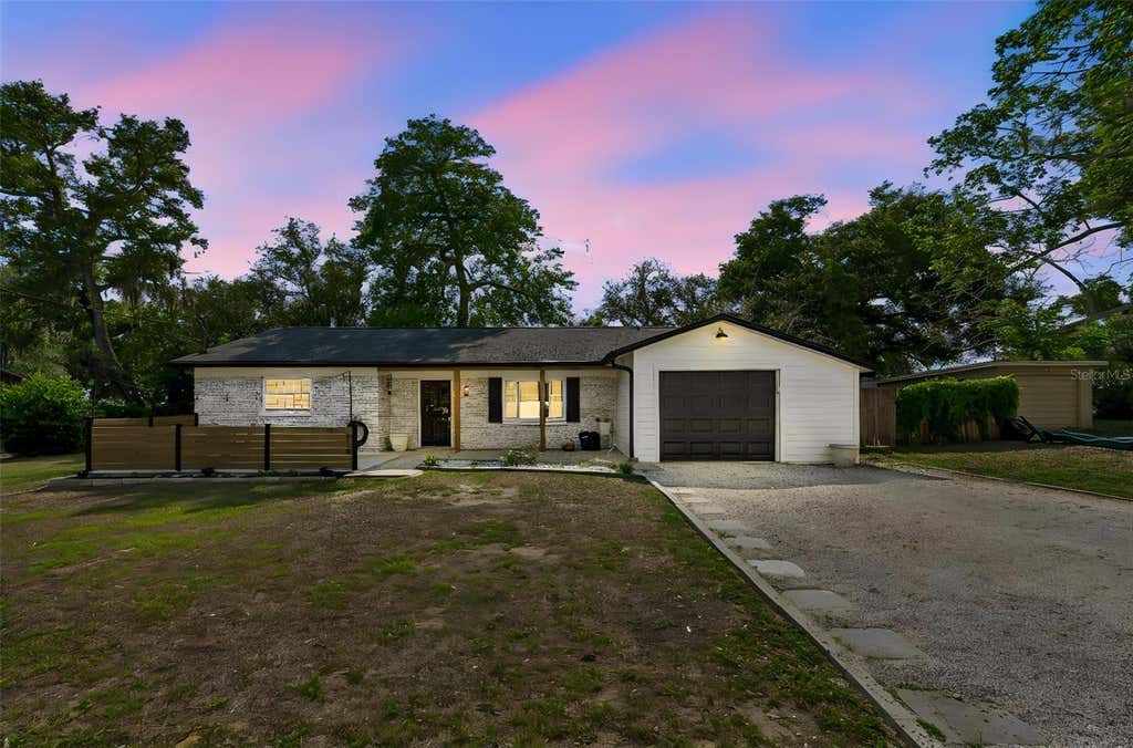 Photo of 118 Horst Road, Brandon, FL 33510 (MLS # TB8521024)