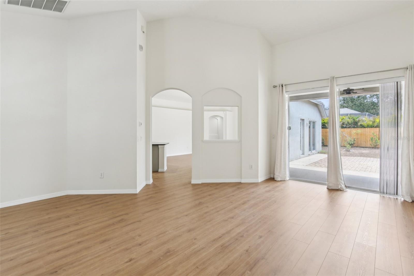 9422 CLOVER GLEN DRIVE