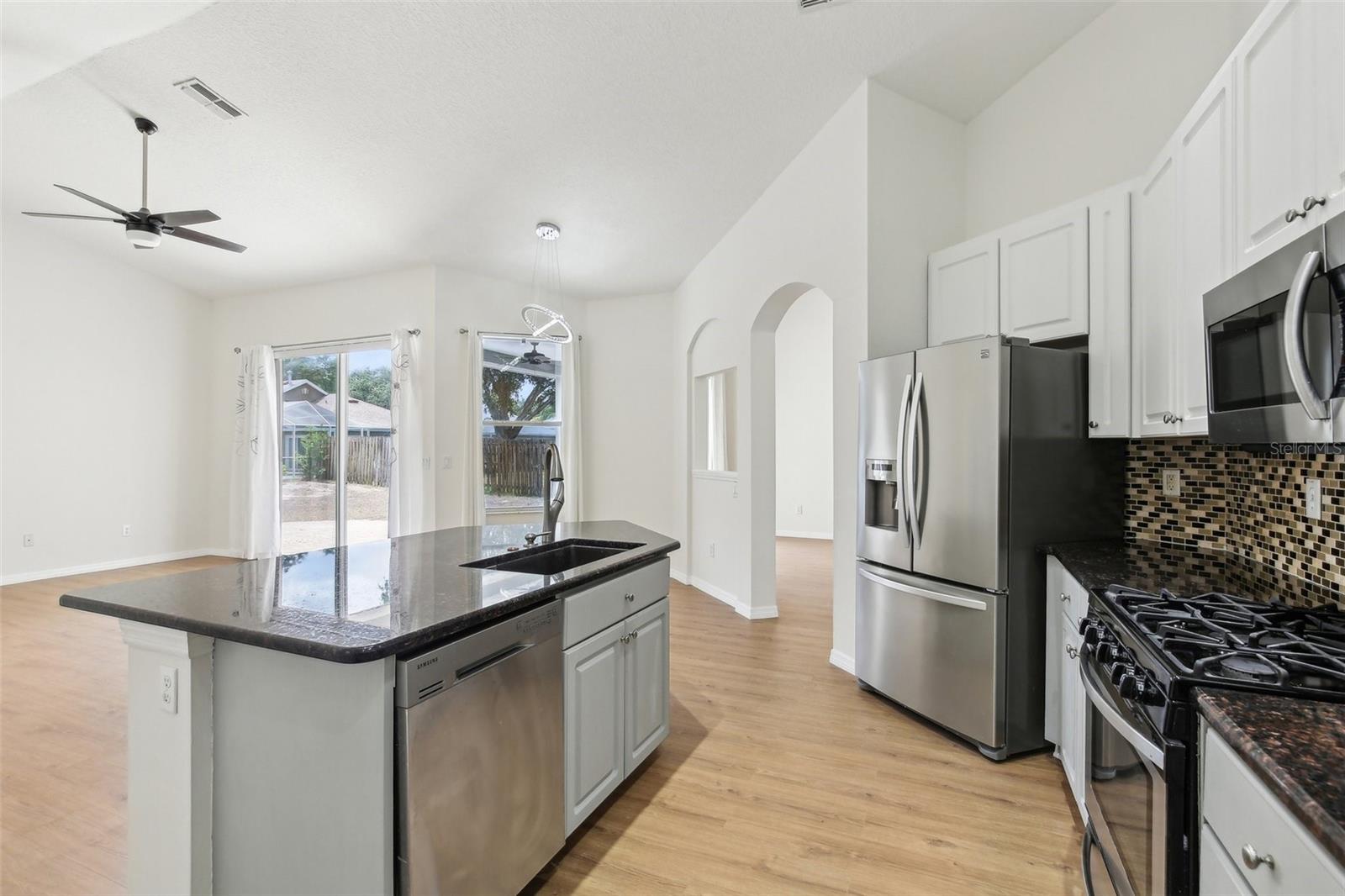 9422 CLOVER GLEN DRIVE