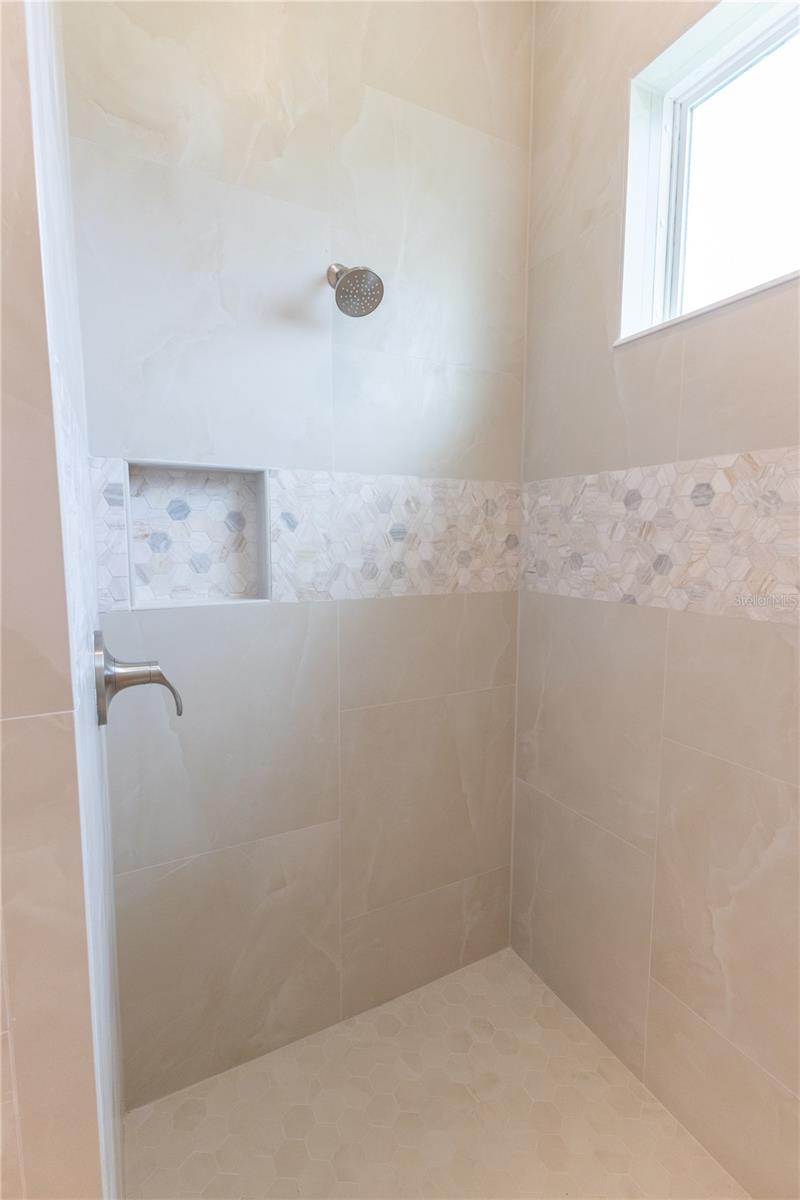OXFORD LANDINGS - Residential