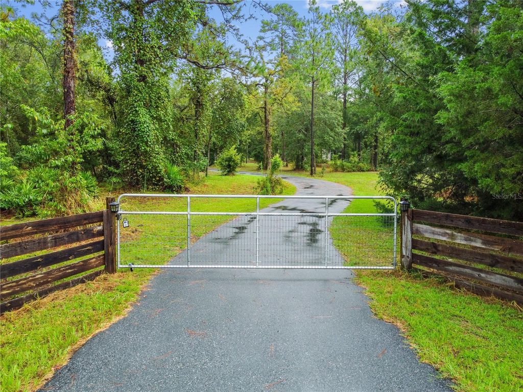 Photo of 11320 Salome Street, Brooksville, FL 34614 (MLS # TB8420838)