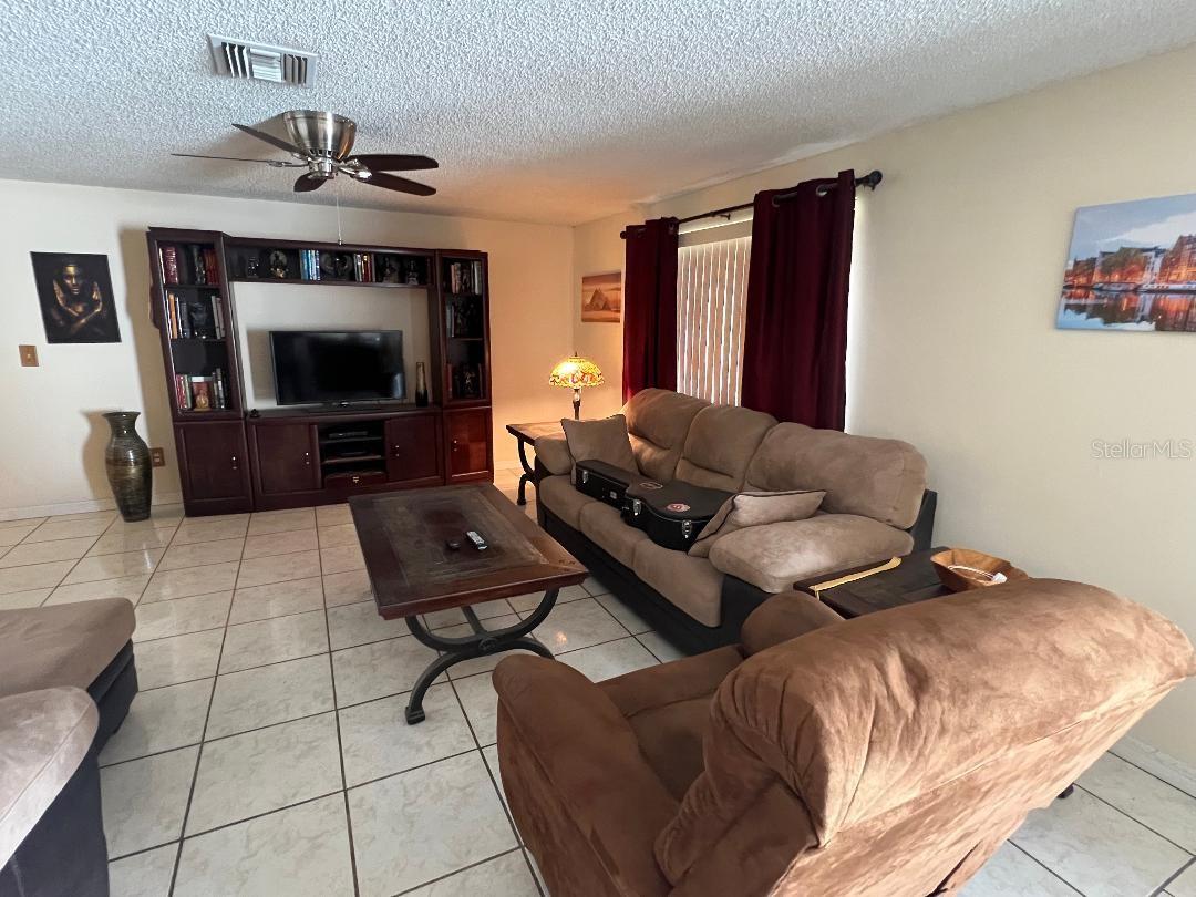 LOGAN GATE VILLG PH III UN 1 - Residential