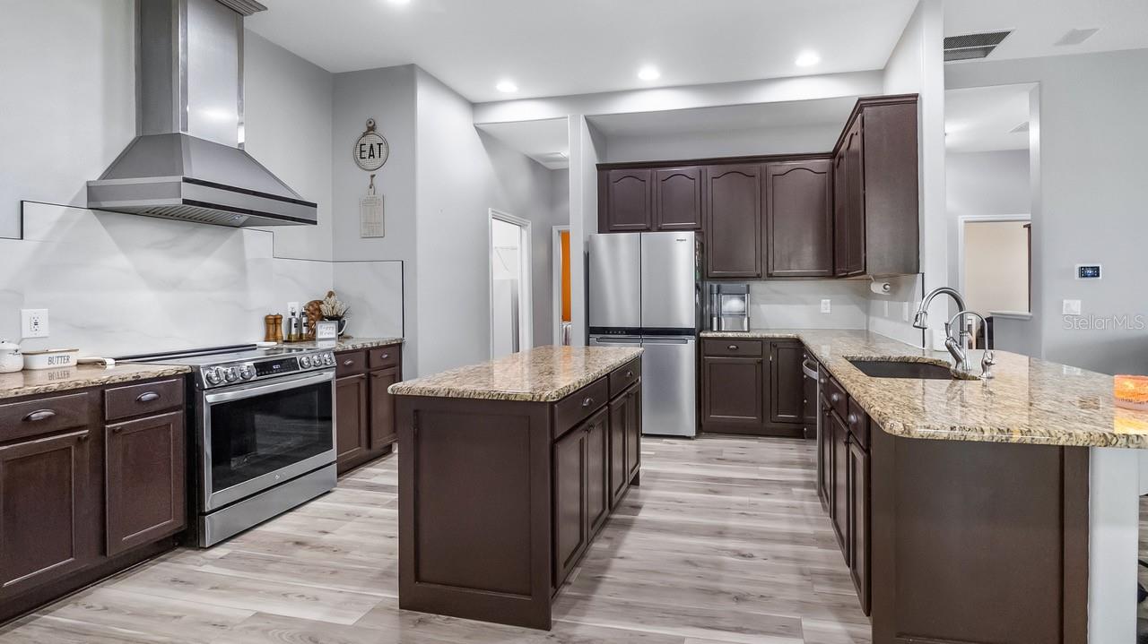 LAKES & SPGS SUB - Residential