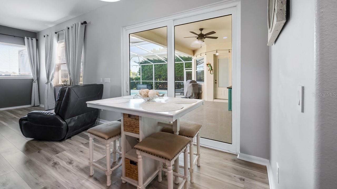 LAKES & SPGS SUB - Residential