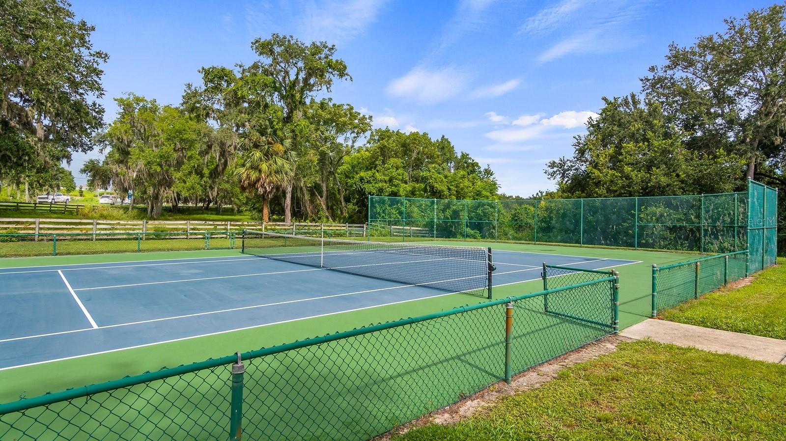 LAKES & SPGS SUB - Residential