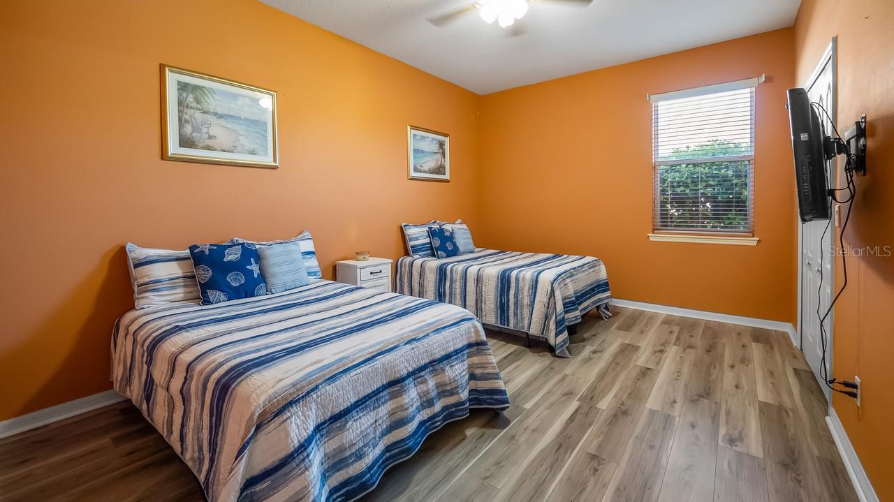 LAKES & SPGS SUB - Residential