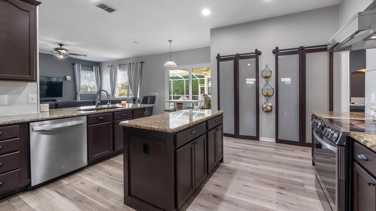 LAKES & SPGS SUB - Residential