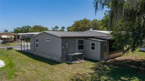 A home in ELLENTON