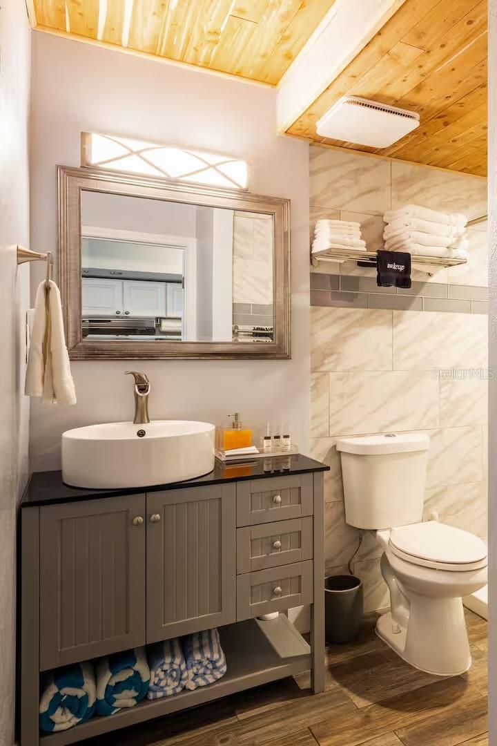 PIRATES COVE CONDO - Residential