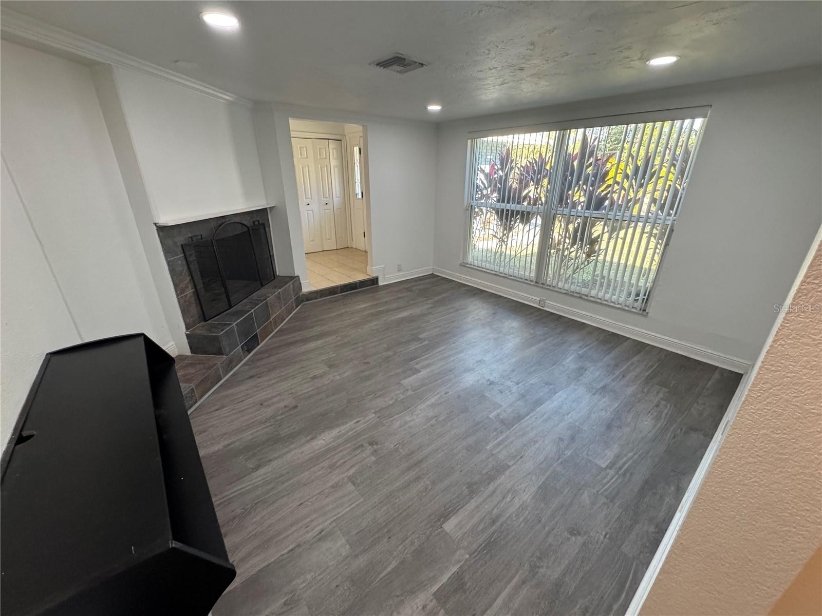 ANGUS ACRES RESUB - Residential Lease