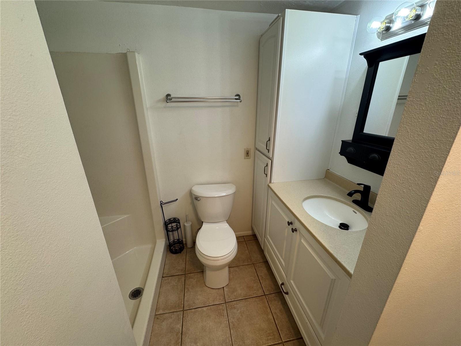 ANGUS ACRES RESUB - Residential Lease