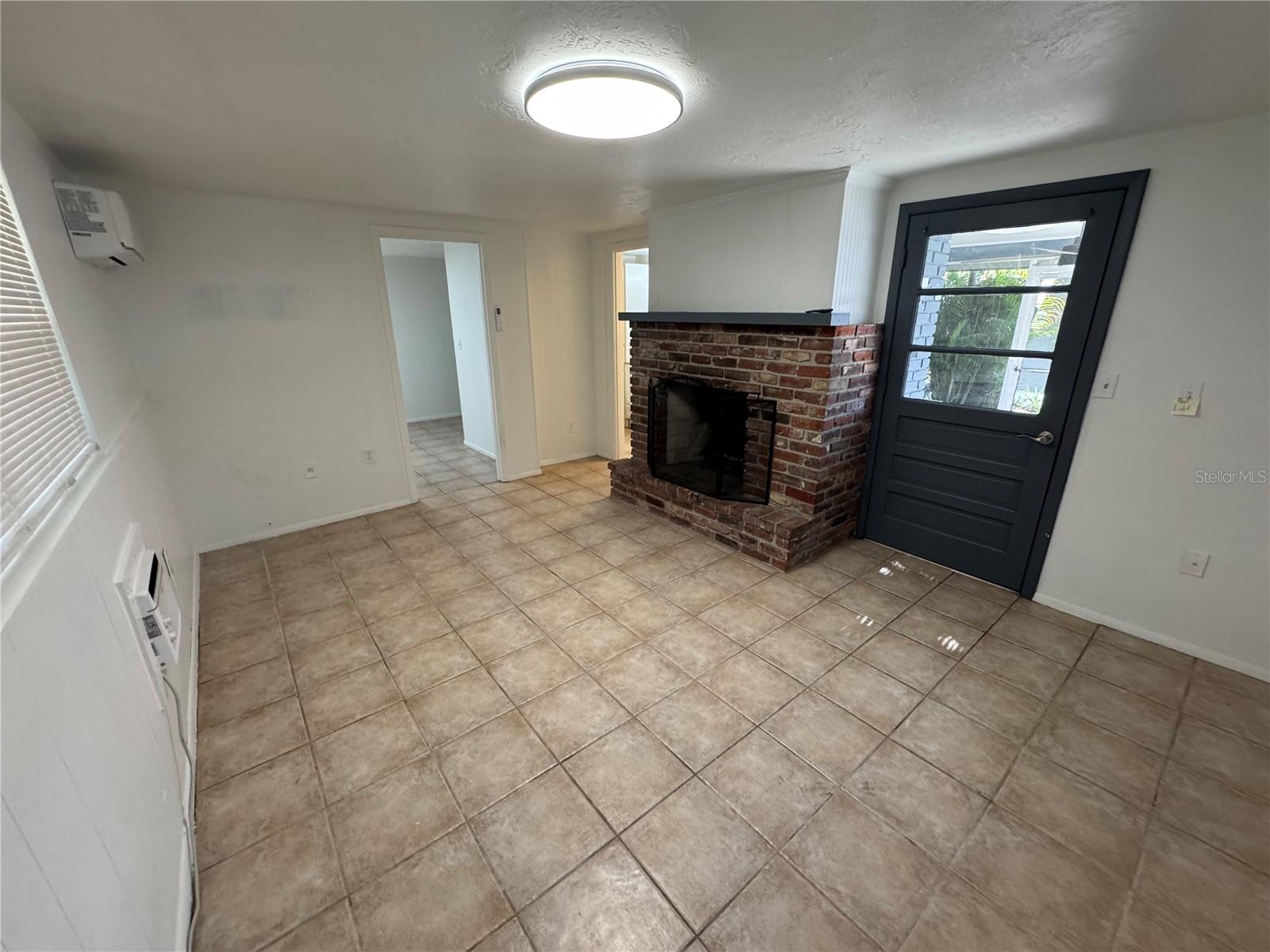 ANGUS ACRES RESUB - Residential Lease