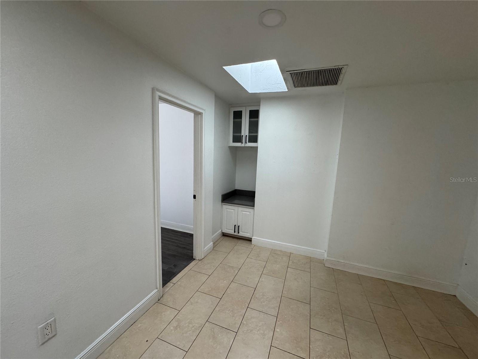 ANGUS ACRES RESUB - Residential Lease