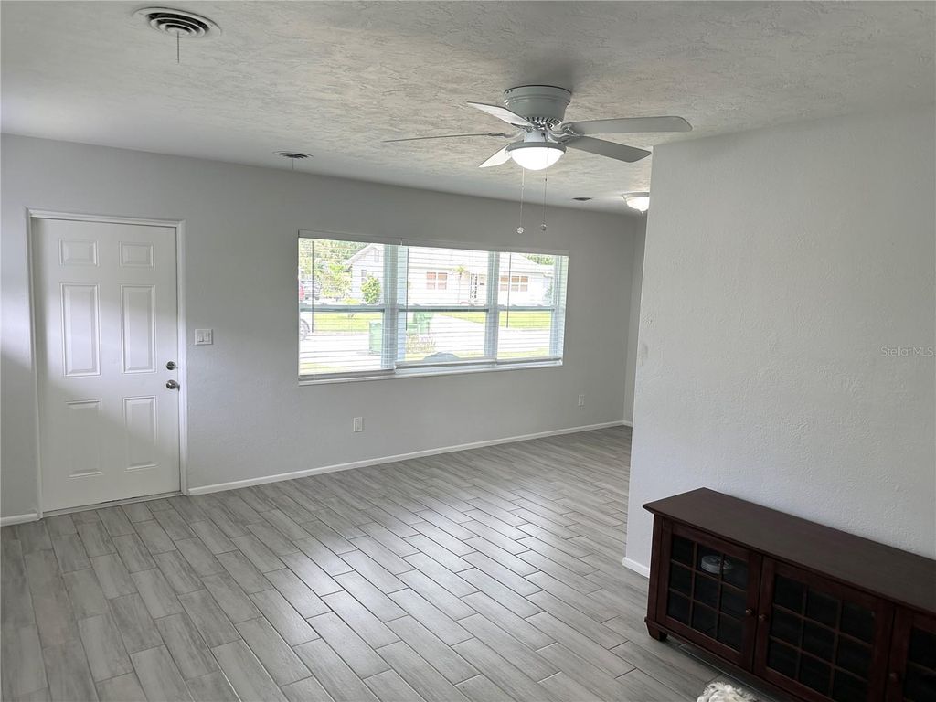 Photo of 3325 2nd Avenue W, Bradenton, FL 34205 (MLS # A4665917)
