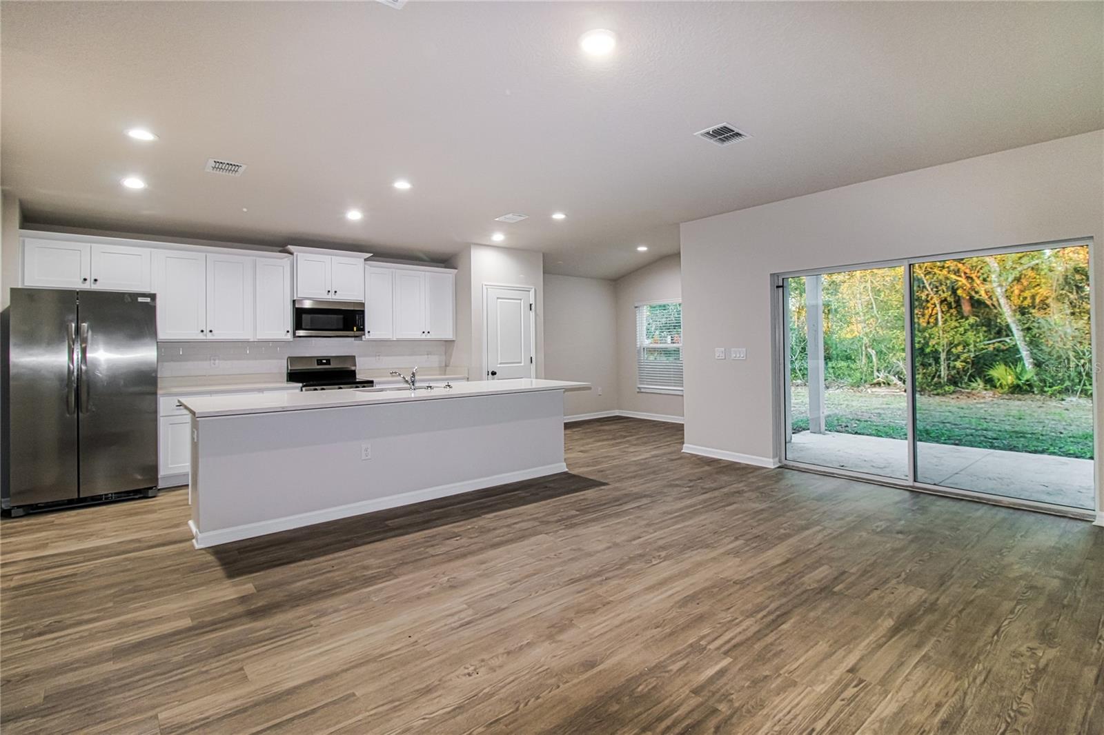 2087 W SHINING DAWN LANE
