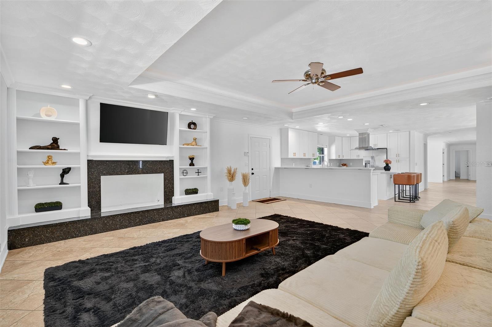 DAVIS ISLANDS - Residential Lease