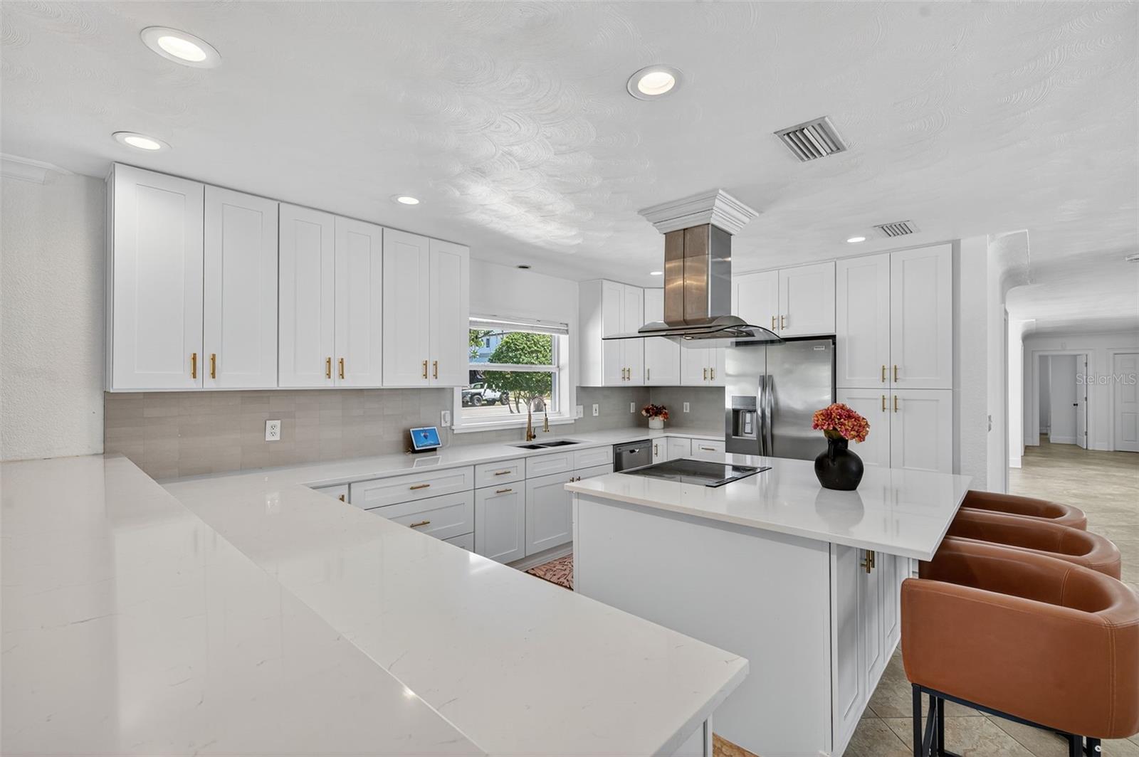 DAVIS ISLANDS - Residential Lease