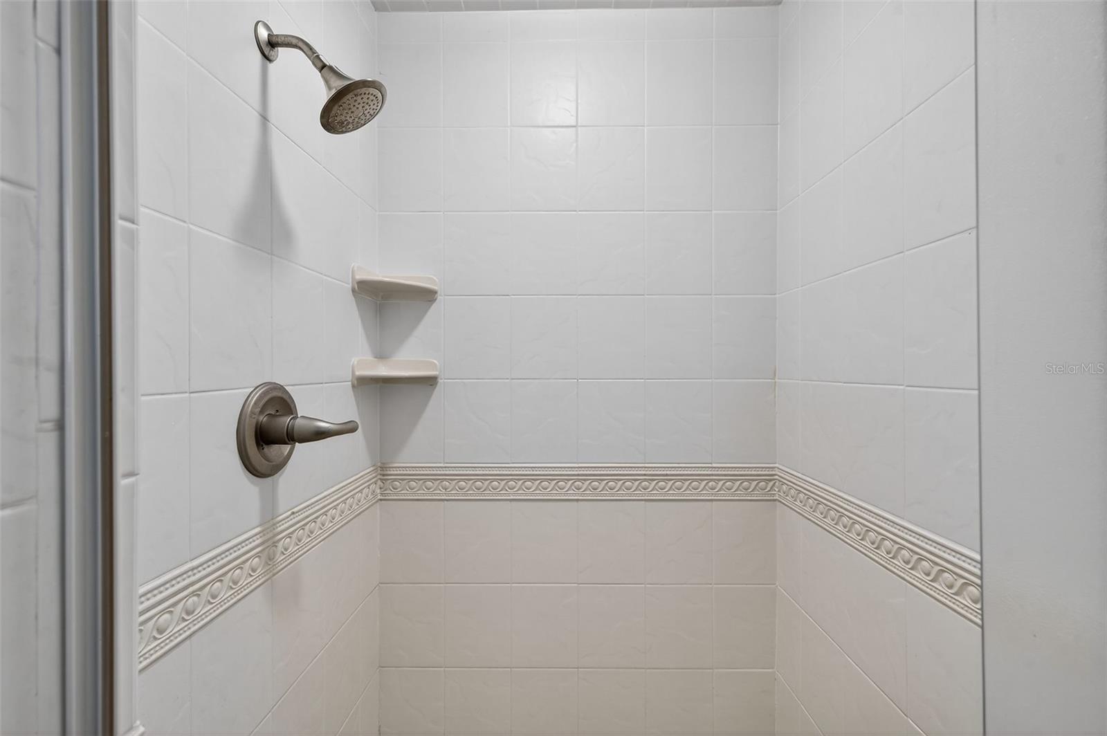 DAVIS ISLANDS - Residential Lease