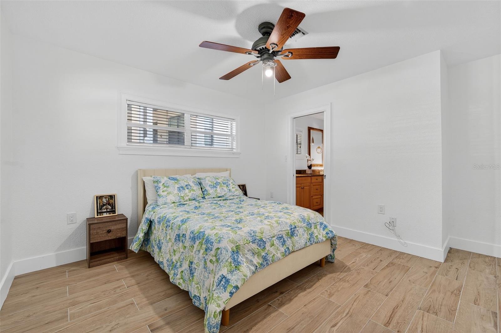 DAVIS ISLANDS - Residential Lease