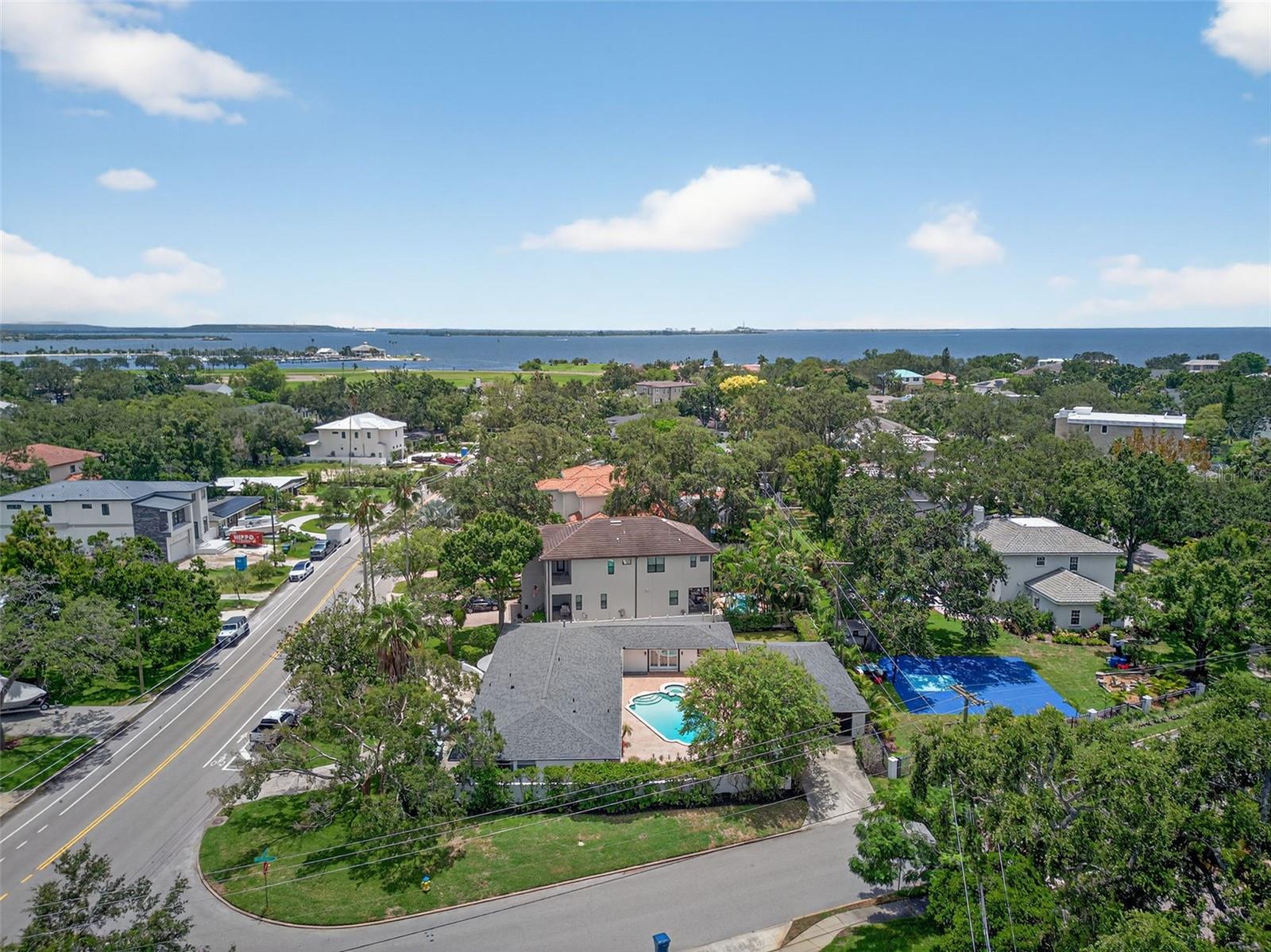 DAVIS ISLANDS - Residential Lease