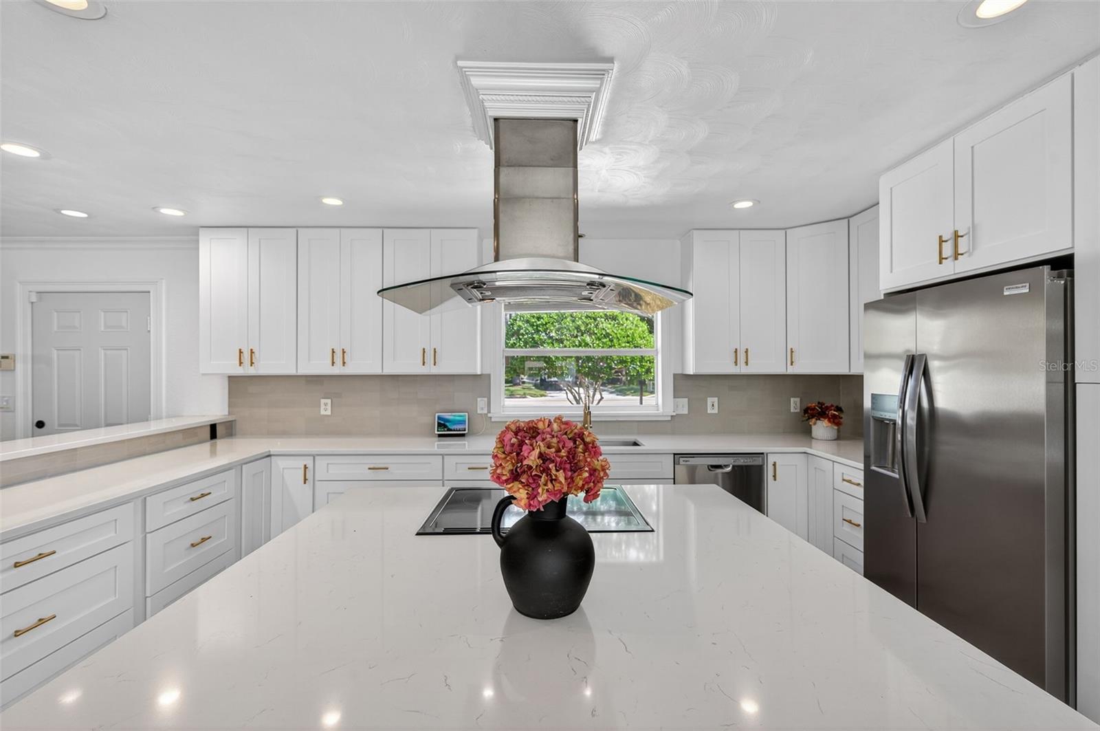 DAVIS ISLANDS - Residential Lease