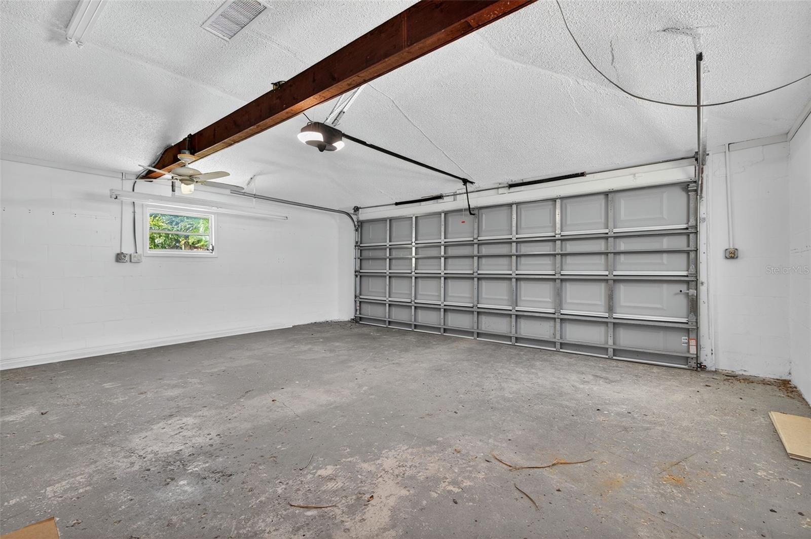 DAVIS ISLANDS - Residential Lease