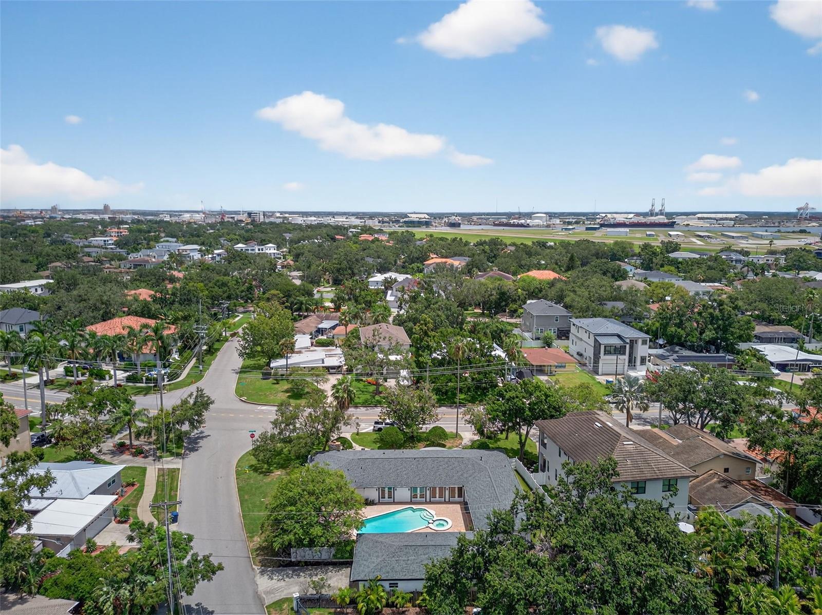 DAVIS ISLANDS - Residential Lease