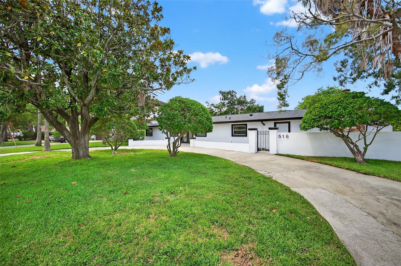 DAVIS ISLANDS - Residential Lease