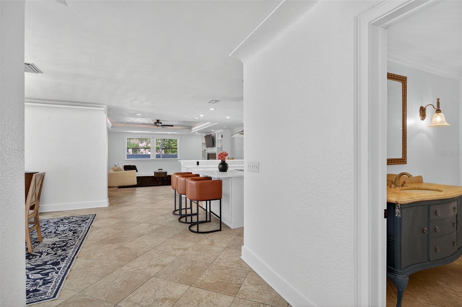 DAVIS ISLANDS - Residential Lease