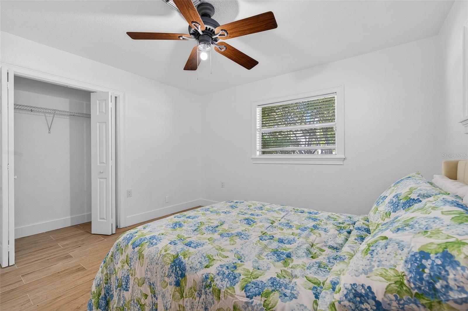 DAVIS ISLANDS - Residential Lease