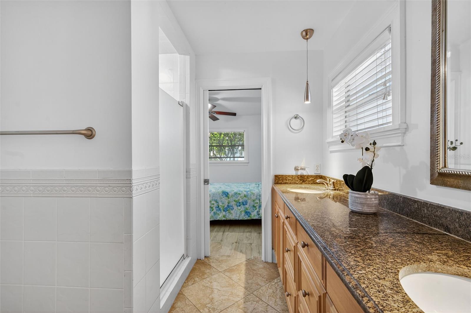 DAVIS ISLANDS - Residential Lease