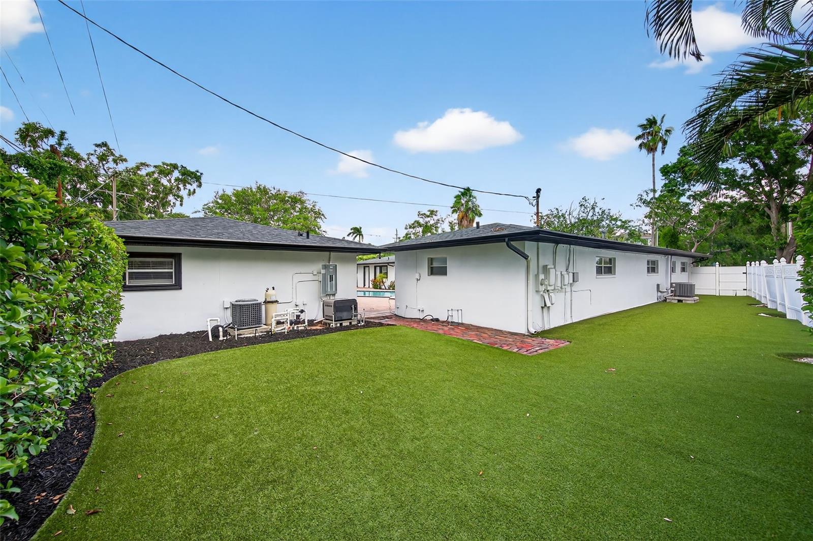 DAVIS ISLANDS - Residential Lease