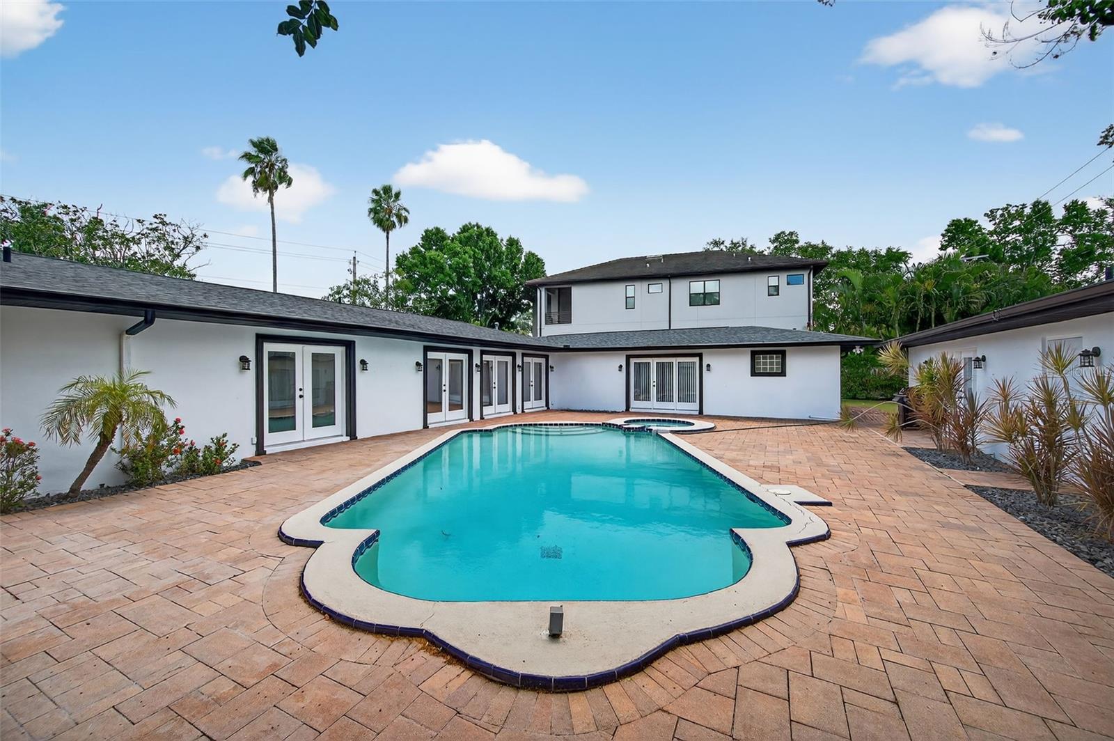 DAVIS ISLANDS - Residential Lease